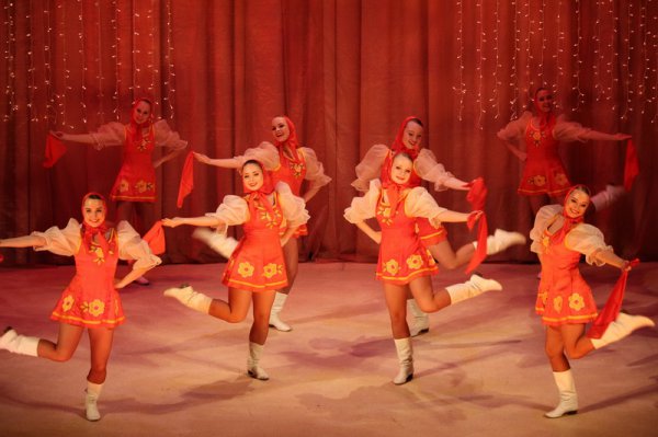 В этом году народный хореографический ансамбль «Волжанка» отмечает свое 55-летие