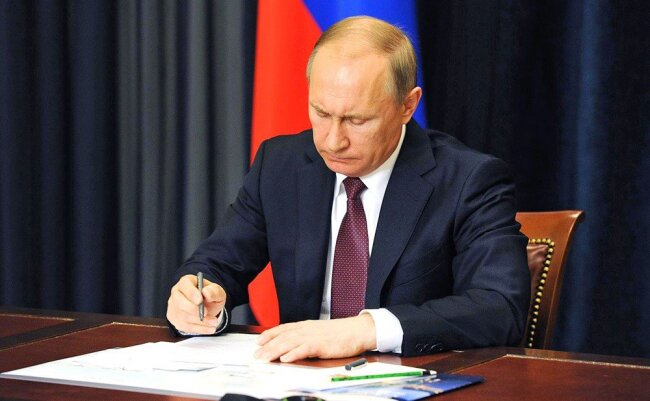 Путин подписал закон о запуске программы долгосрочных сбережений