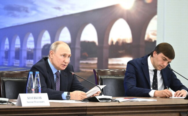Путин заявил о необходимости поддержать тенденцию роста зарплат