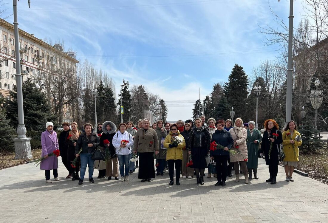 Волгоградские медики почтили память погибших в результате теракта
