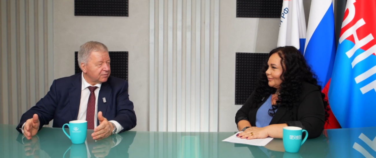 Президент ФНПР Михаил Шмаков стал главным гостем юбилейного выпуска профсоюзного проекта “ПрофТок”