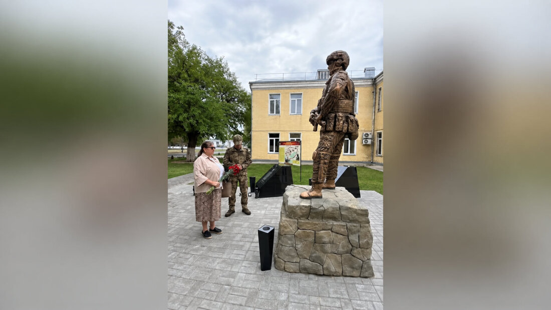 Татьяна Гензе посетила расположение 68-го отдельного разведывательного батальона